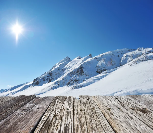 Montañas con nieve en invierno — Foto de Stock