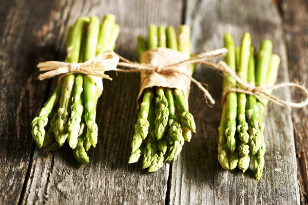 Rijp groene asperges — Stockfoto