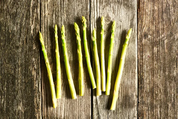 Rijp groene asperges — Stockfoto