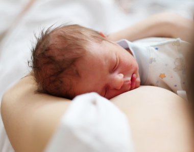 Bir gün eski yeni doğan bebek