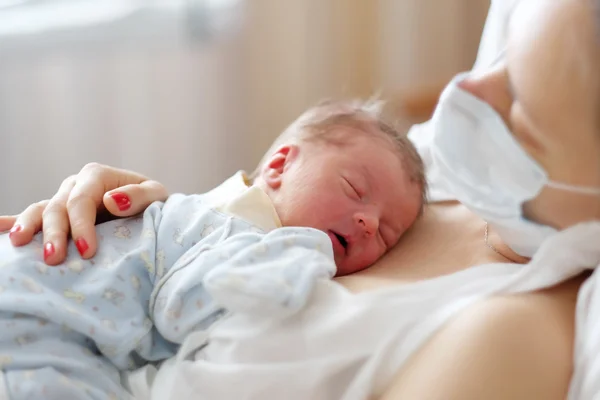 Um dia bebê recém-nascido — Fotografia de Stock