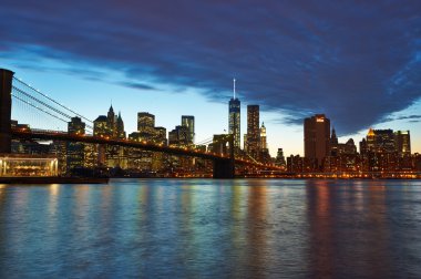 Brooklyn Köprüsü manhattan skyline ile