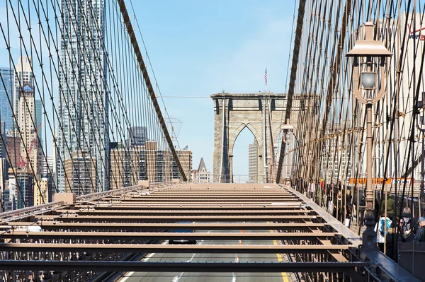 Pont de Brooklyn avec horizon du bas Manhattan — Photo