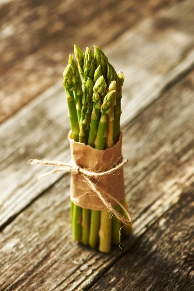 Rijp groene asperges — Stockfoto