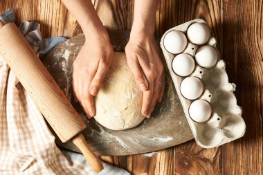eller erkek hamur yoğurma