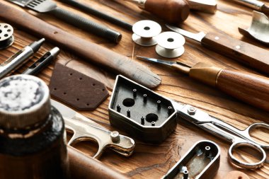 deri işçiliği araçları