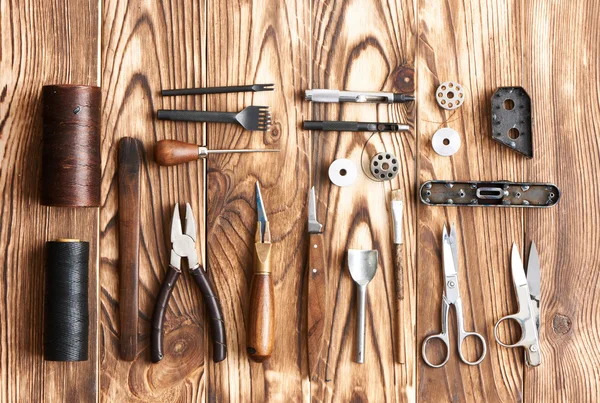 deri işçiliği araçları