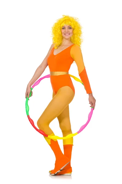 Frau mit Hula-Hoop-Reifen isoliert auf weiß — Stockfoto