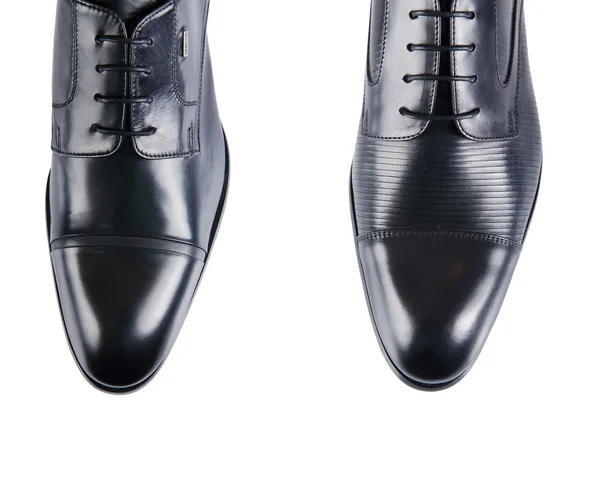 Выбор мужской обуви изолированы на белом — стоковое фото