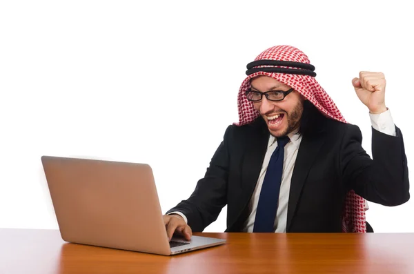 Empresário árabe com computador em branco — Fotografia de Stock