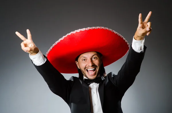 Młody meksykanin noszący sombrero — Zdjęcie stockowe