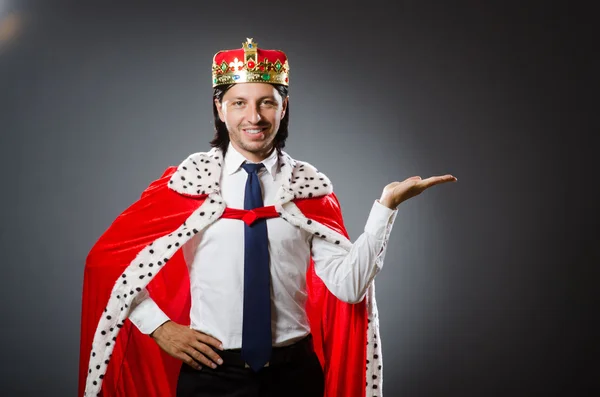 Tânărul rege om de afaceri în conceptul regal — Fotografie, imagine de stoc