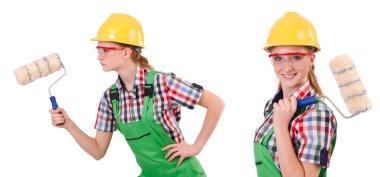 Beyaz tenli komik kadın ressam.