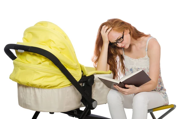 Kvinna med barn och barnvagn isolerad på vit — Stockfoto