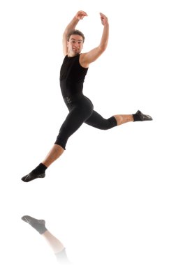 Genç dansçı beyazların arasında.