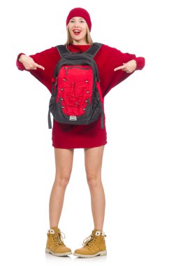 Kırmızı elbiseli güzel bir kız ve beyaz bir sırt çantası.