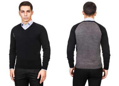Moda konsepti olan genç bir adam beyazlara izole edilmiş.