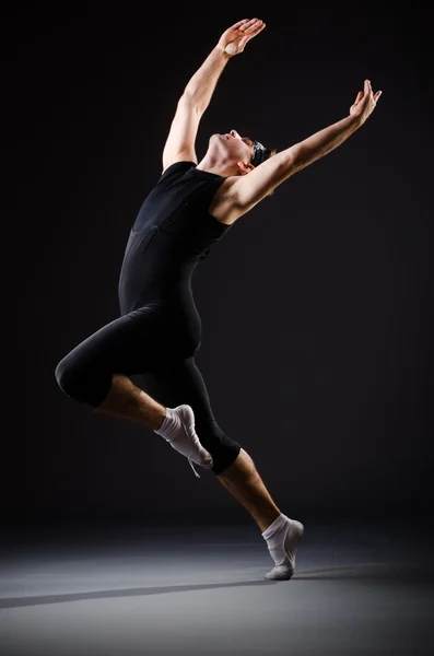 Young man training for ballet dances — Stock Photo, Image