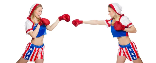 Duas boxers femininas lutando isoladas em branco — Fotografia de Stock