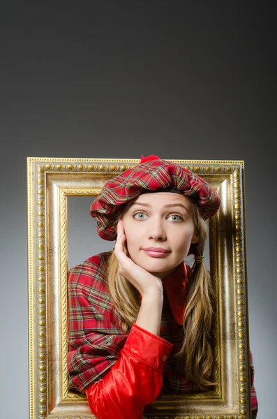 Mujer en ropa escocesa en concepto de arte —  Fotos de Stock