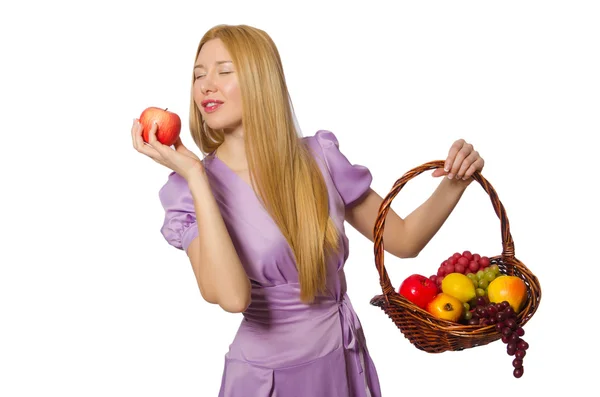 Blondie femme tenant panier avec des fruits isolés sur blanc — Photo