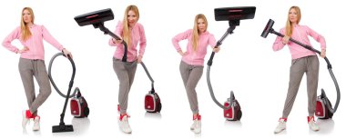 Elektrikli süpürgesi beyaz olan genç bir kadın.