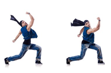 Dansçı beyaz üzerinde dans ediyor