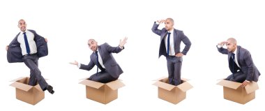 İnsan ve kutularla fotoğraf kolajı