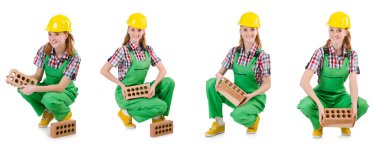 Tuğlaları beyaz olan bir kadın.