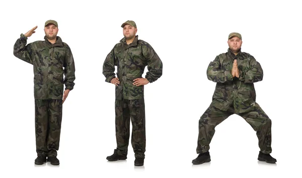 Hombre joven en uniforme de soldado aislado en blanco — Foto de Stock