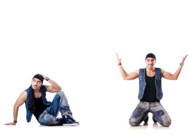 Dansçı beyaz üzerinde dans ediyor