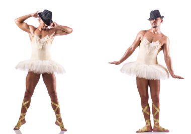 Beyaz bale etekli adam izole edilmiş.