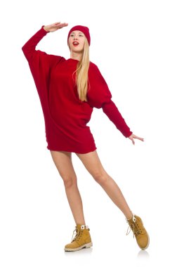 Kırmızı elbiseli güzel bir kız, beyaz tenli.