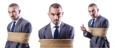 Beyazlara bağlanmış bir adam