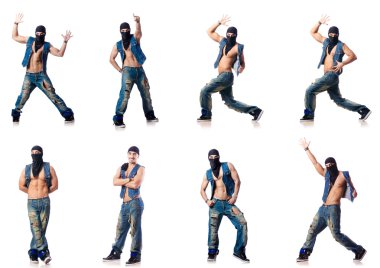 Dansçı beyaz üzerinde dans ediyor