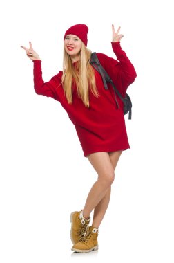 Kırmızı elbiseli güzel bir kız ve beyaz bir sırt çantası.