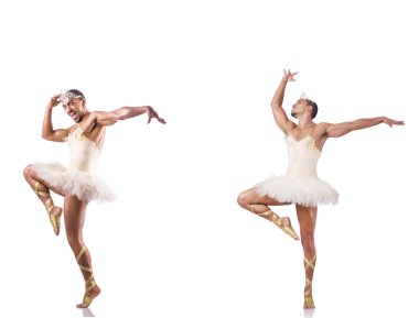 Beyaz bale etekli adam izole edilmiş.