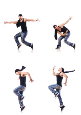 Dansçı beyaz üzerinde dans ediyor