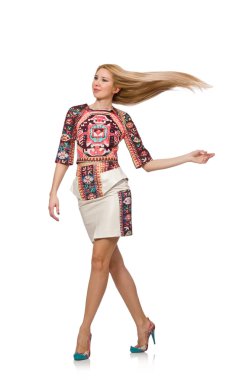 Beyaz üzerinde halı izi olan güzel bir manken.