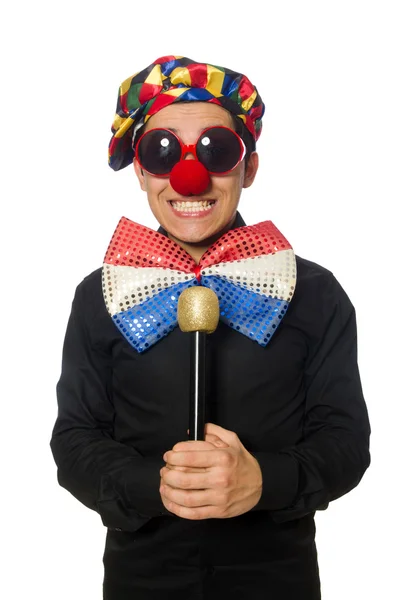 Клоун с микрофоном изолирован на белом — стоковое фото