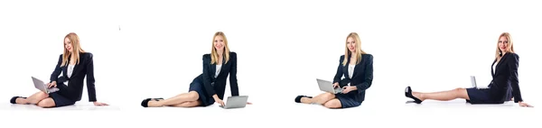 Affärskvinna med bärbar dator isolerad på vit bakgrund — Stockfoto