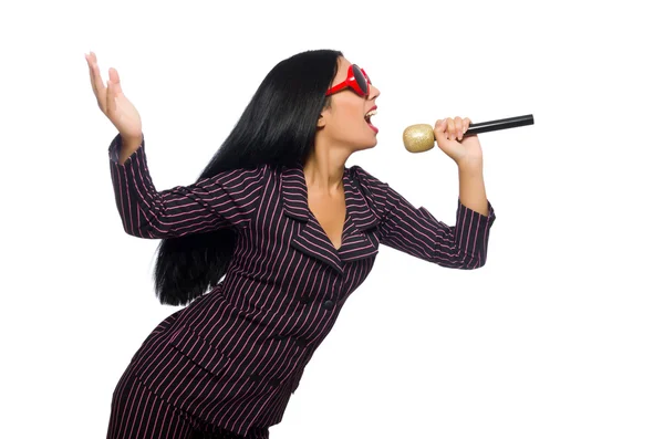 Vrouw zingt in karaoke club geïsoleerd op whie — Stockfoto