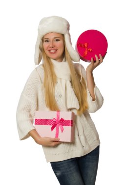 Hediye kutularını beyaza saklayan kadın.