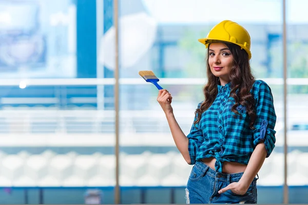 Nice jovem mulher dor de trabalho — Fotografia de Stock