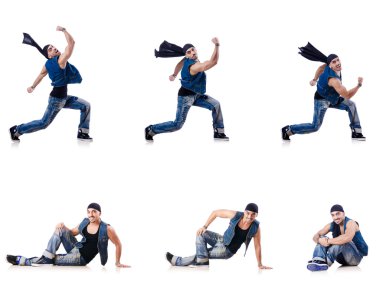 Dansçı beyaz üzerinde dans ediyor