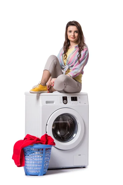 女性が洗濯をする白で隔離後疲れています。 — ストック写真
