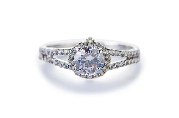 Mücevher yüzüğü beyazda izole edilmiş. — Stok fotoğraf