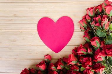 Gül ve kalp şekli kartı mesajın için