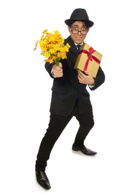 Çiçek ve giftbox komik adam