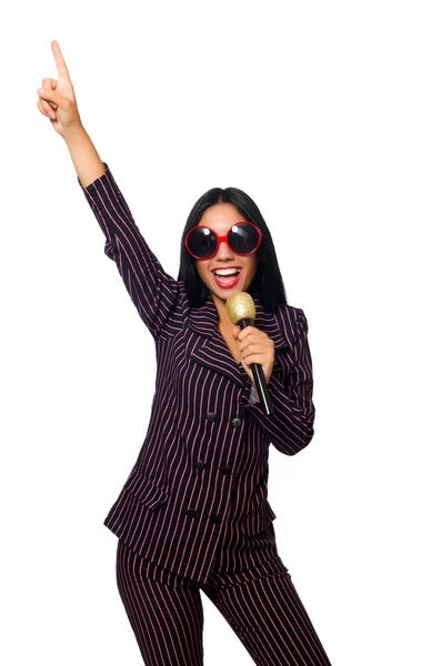 Vrouw zingt in karaoke club geïsoleerd op whie — Stockfoto